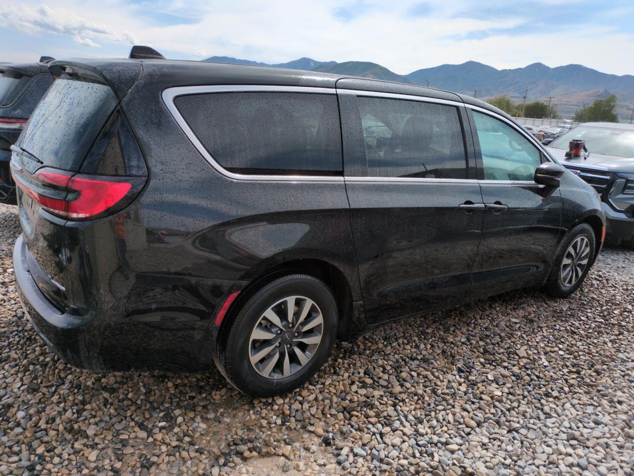 2023 CHRYSLER Pacifica