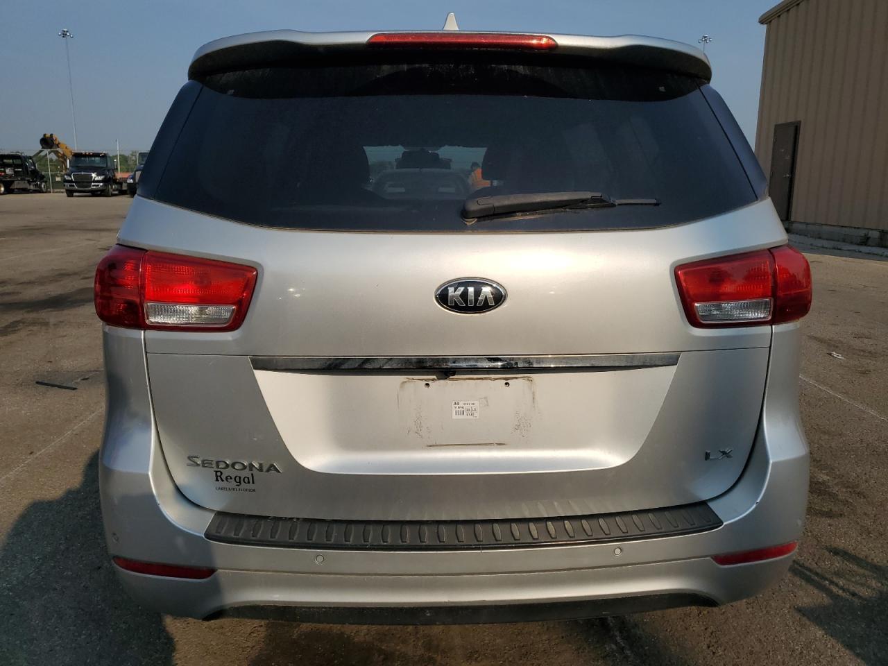 2016 KIA SEDONA