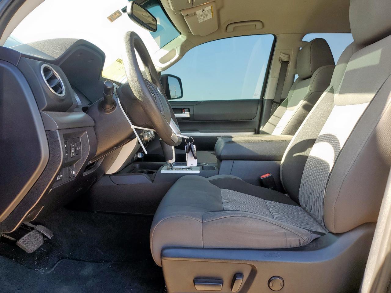 2015 TOYOTA TUNDRA
