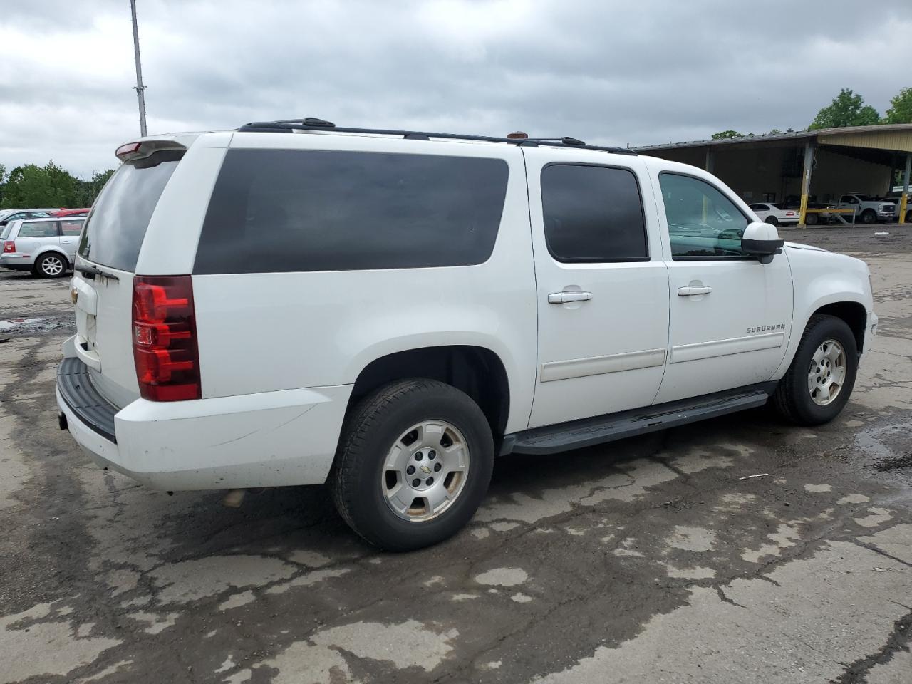 2014 CHEVROLET Suburban