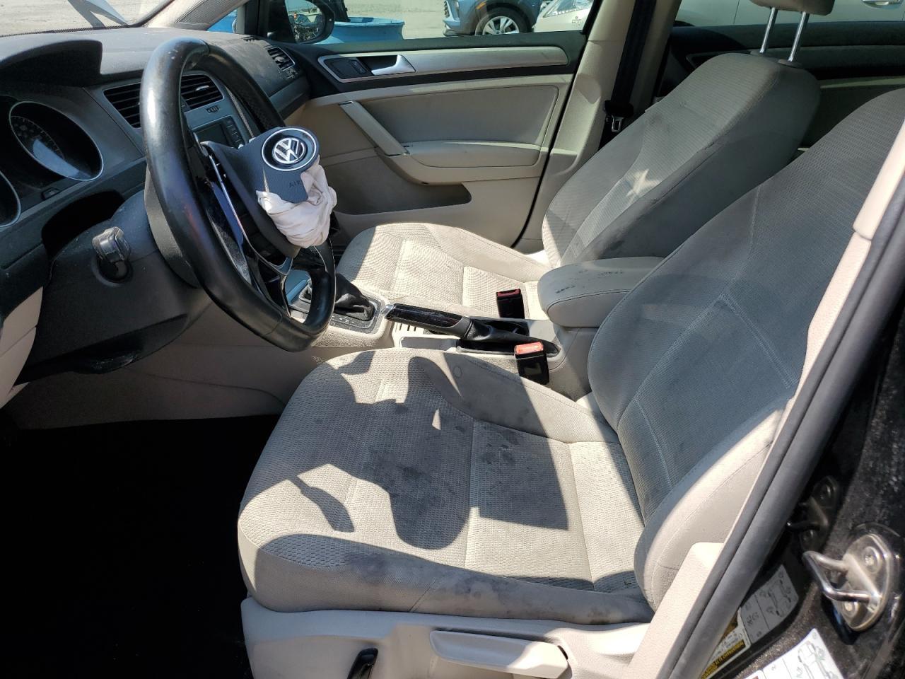 2017 VOLKSWAGEN GOLF