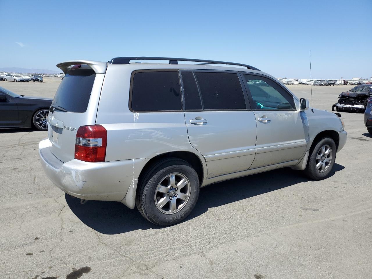2005 TOYOTA HIGHLANDER