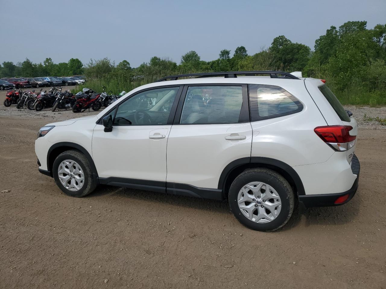 2022 SUBARU FORESTER