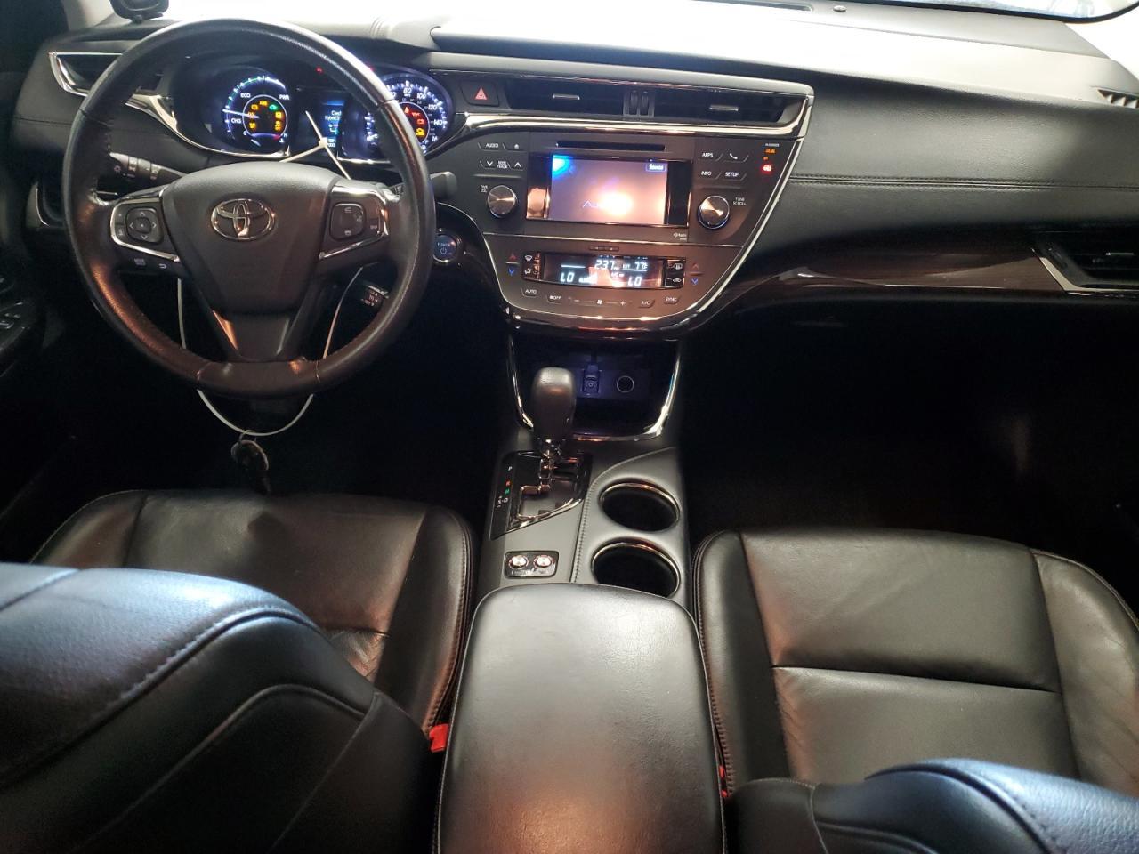 2013 TOYOTA Avalon