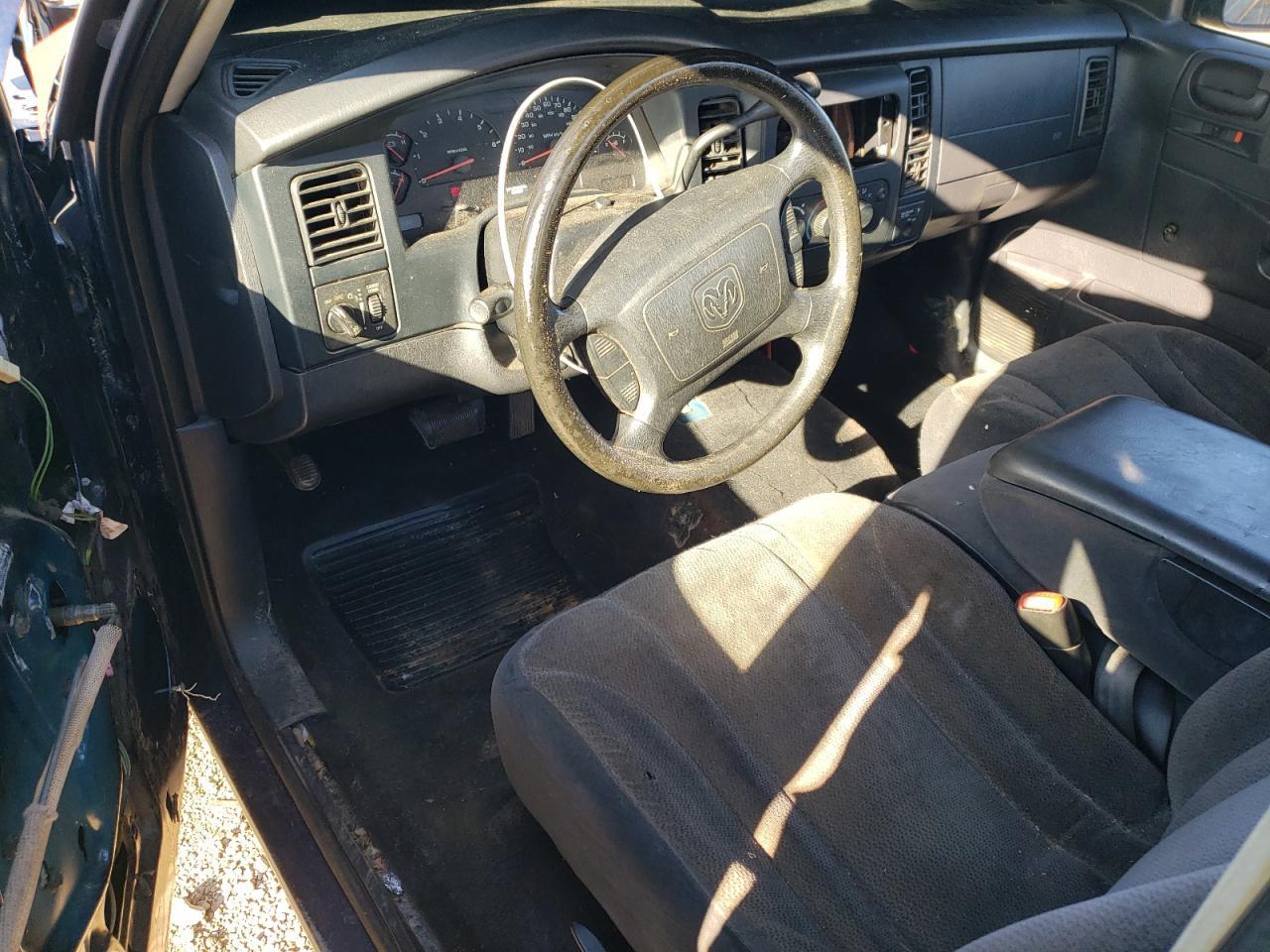 2004 DODGE Dakota