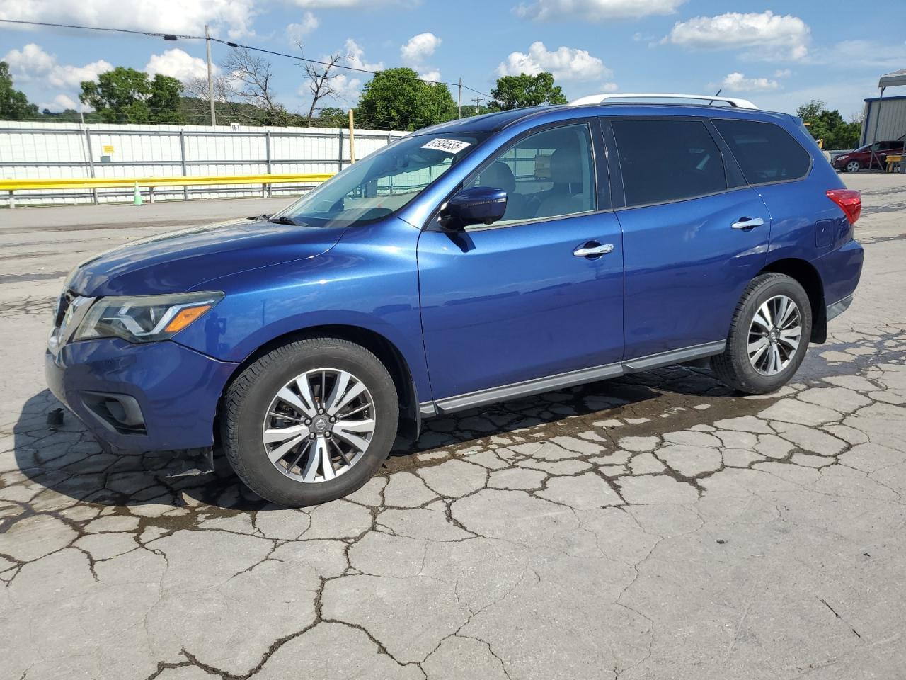 2017 NISSAN PATHFINDER