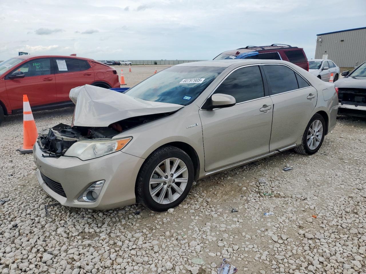 2013 TOYOTA CAMRY