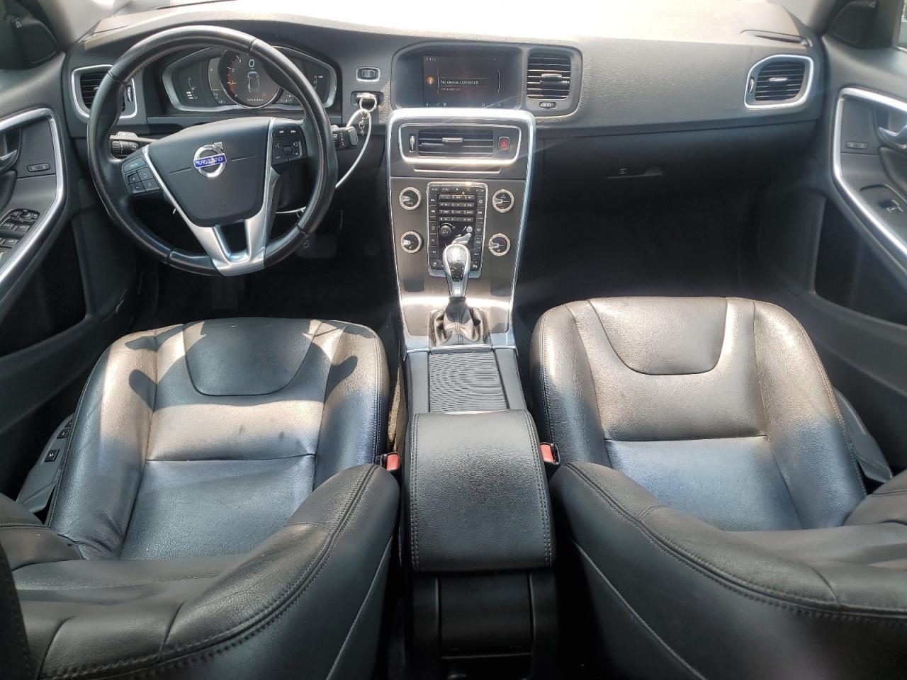 2015 VOLVO S60