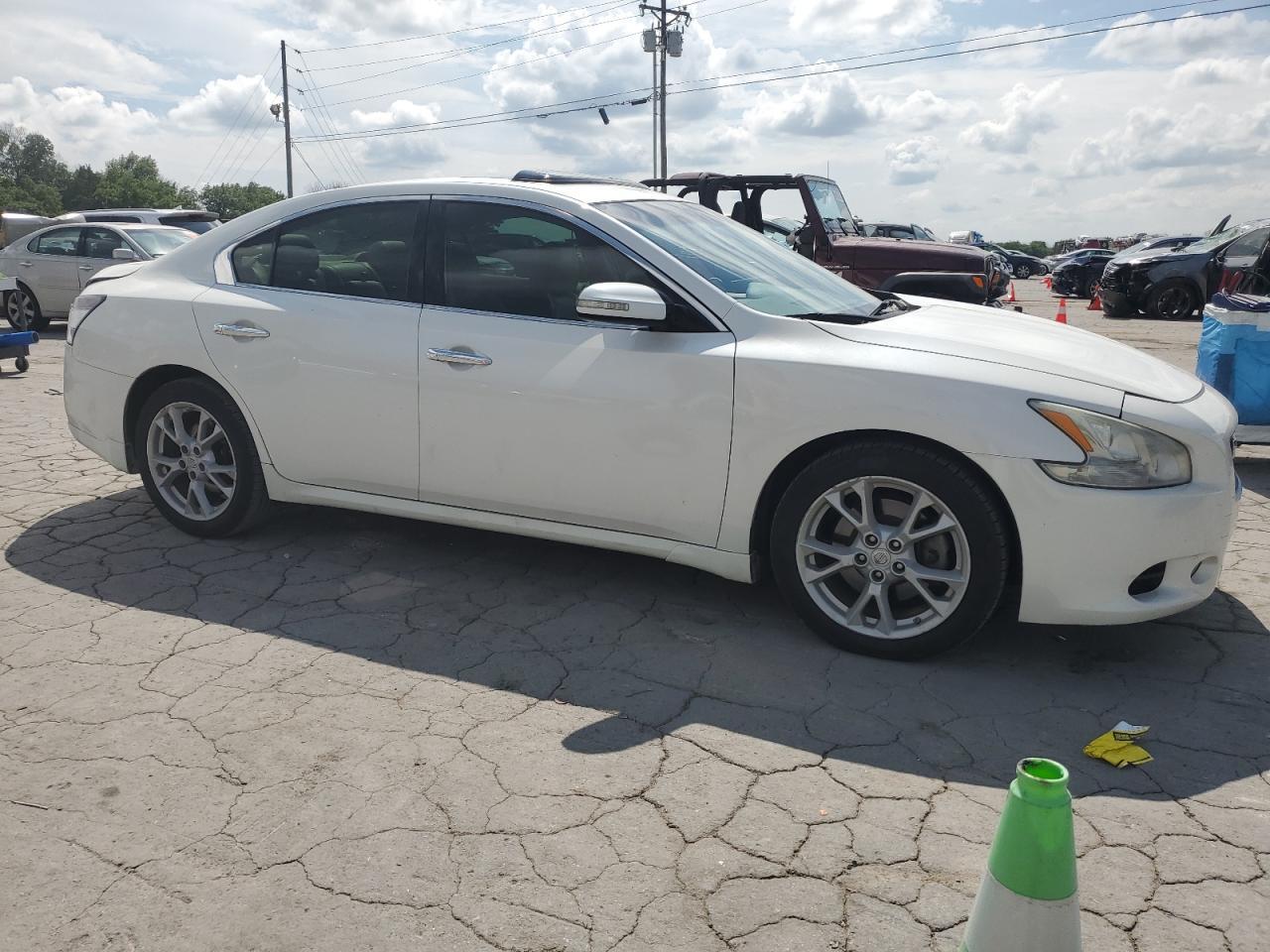 2014 NISSAN Maxima