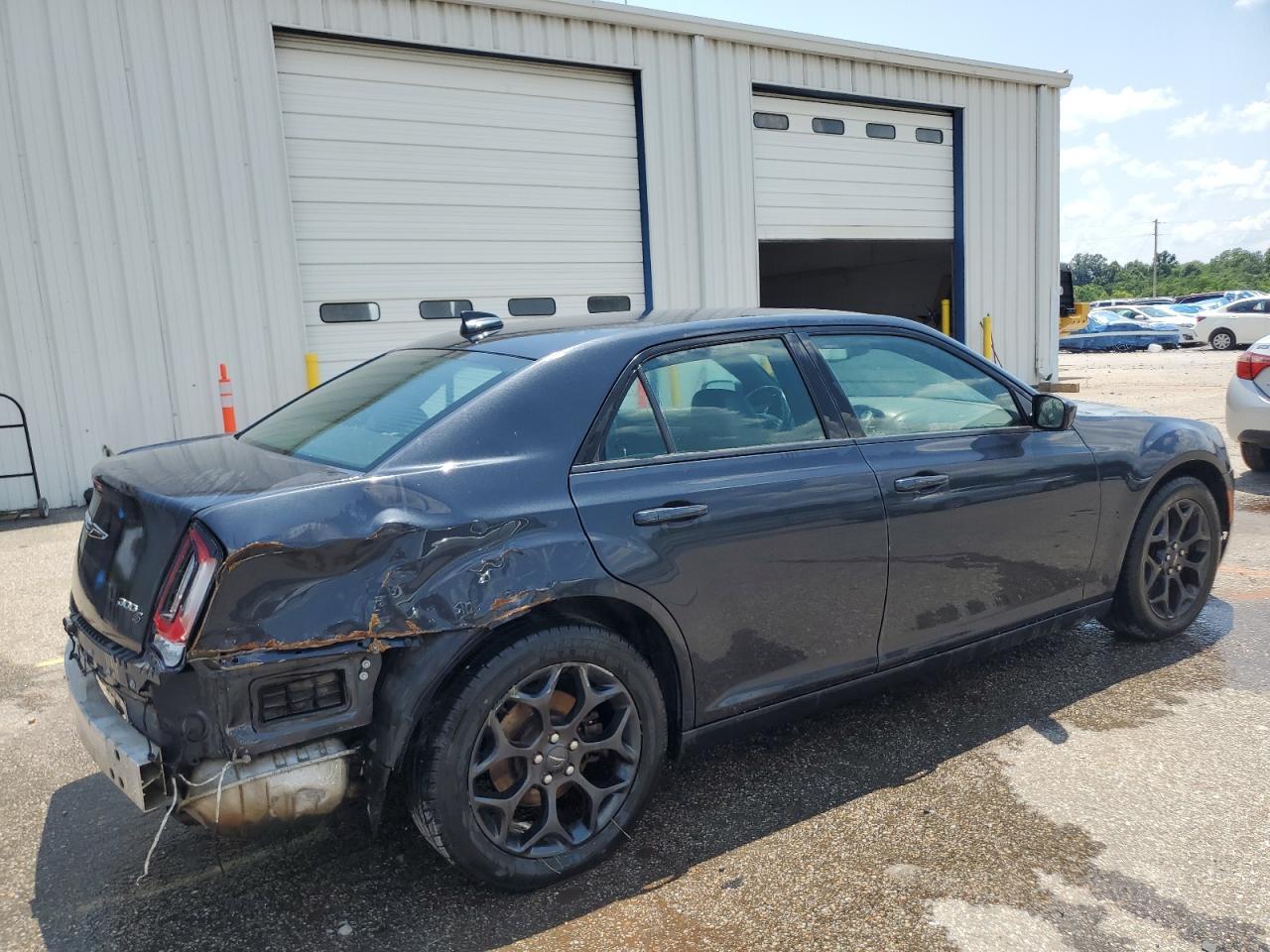 2019 CHRYSLER 300