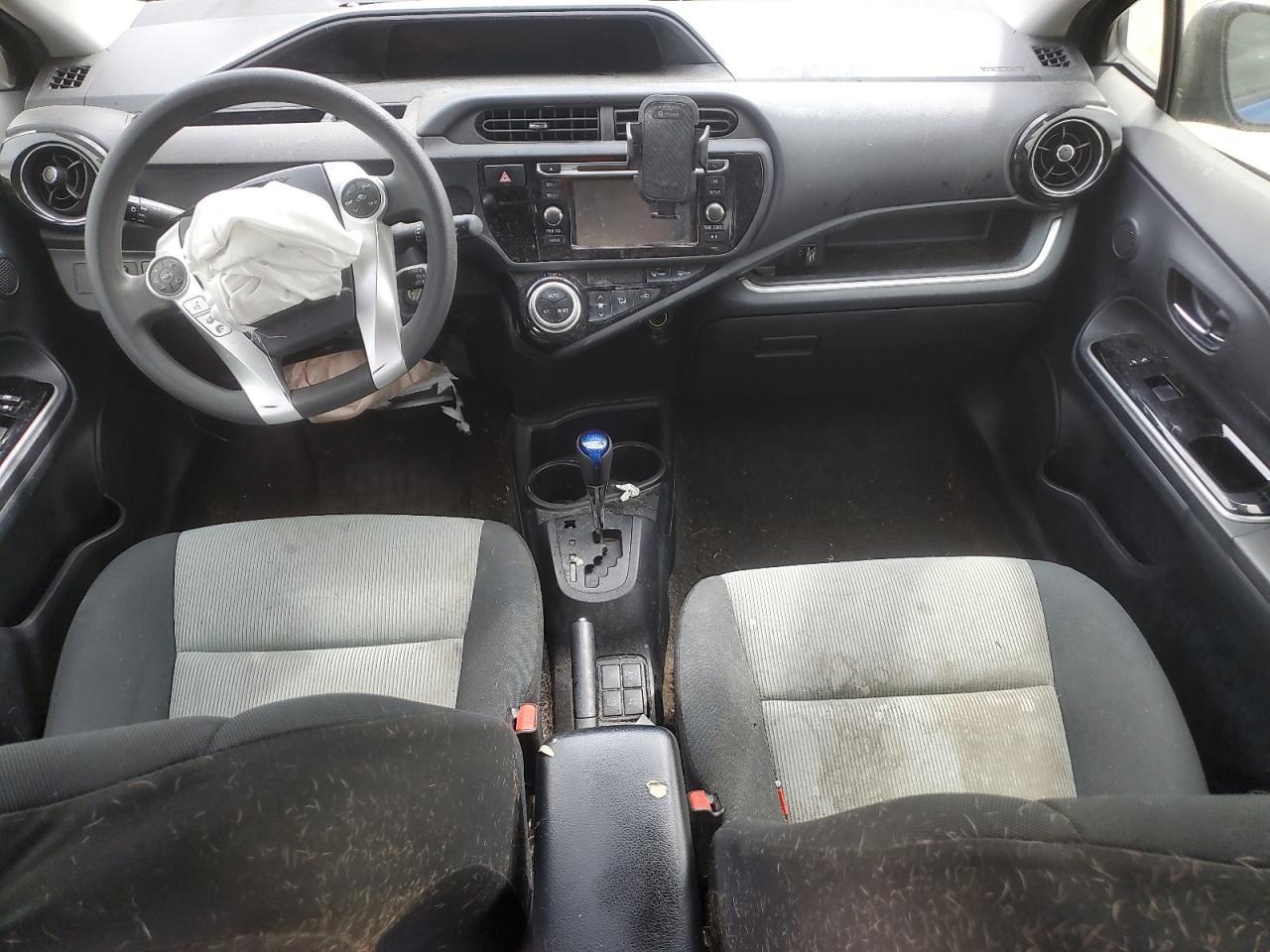 2015 TOYOTA Prius c