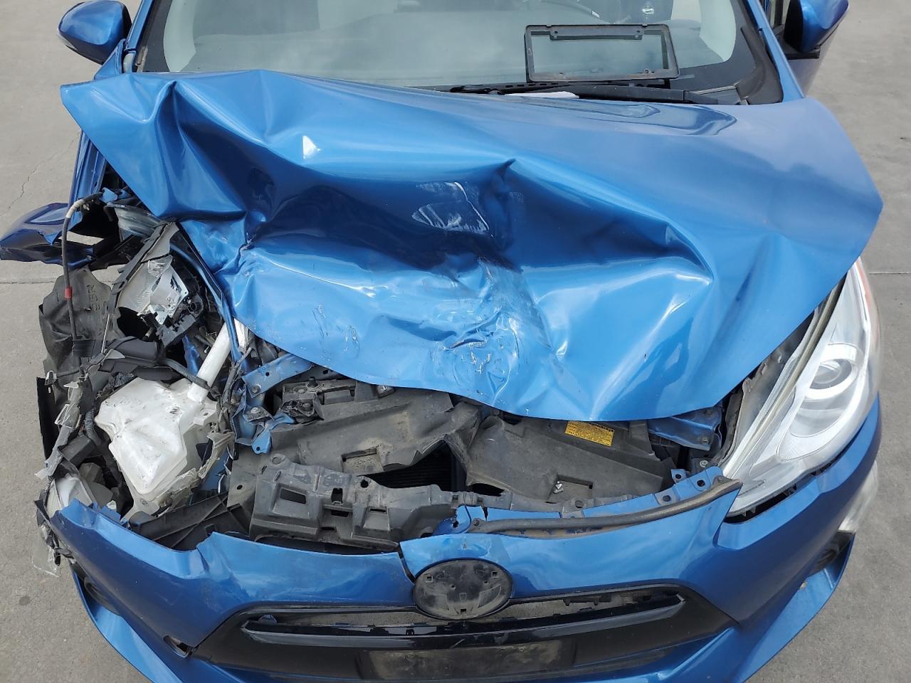 2015 TOYOTA Prius c