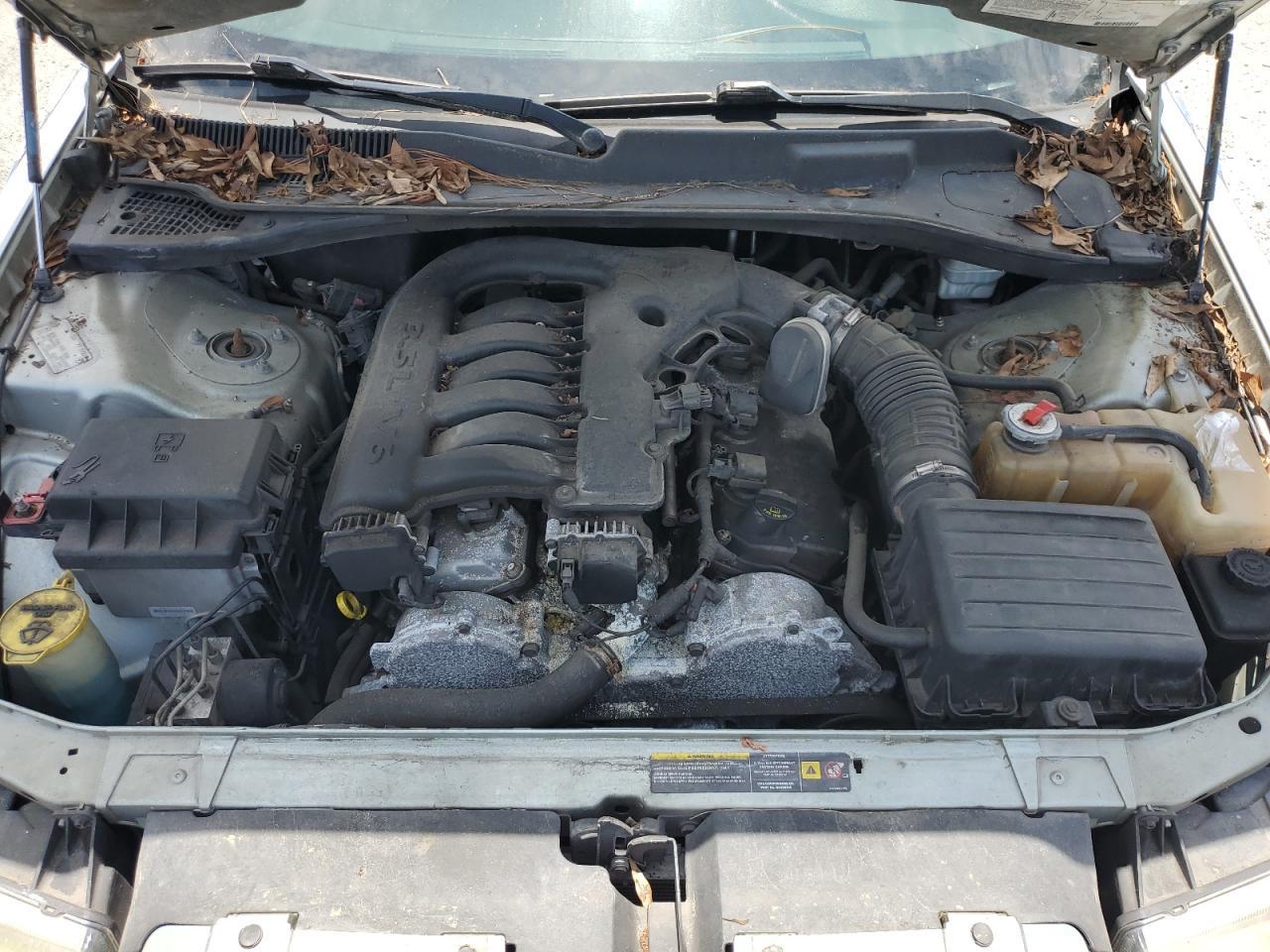 2005 CHRYSLER 300