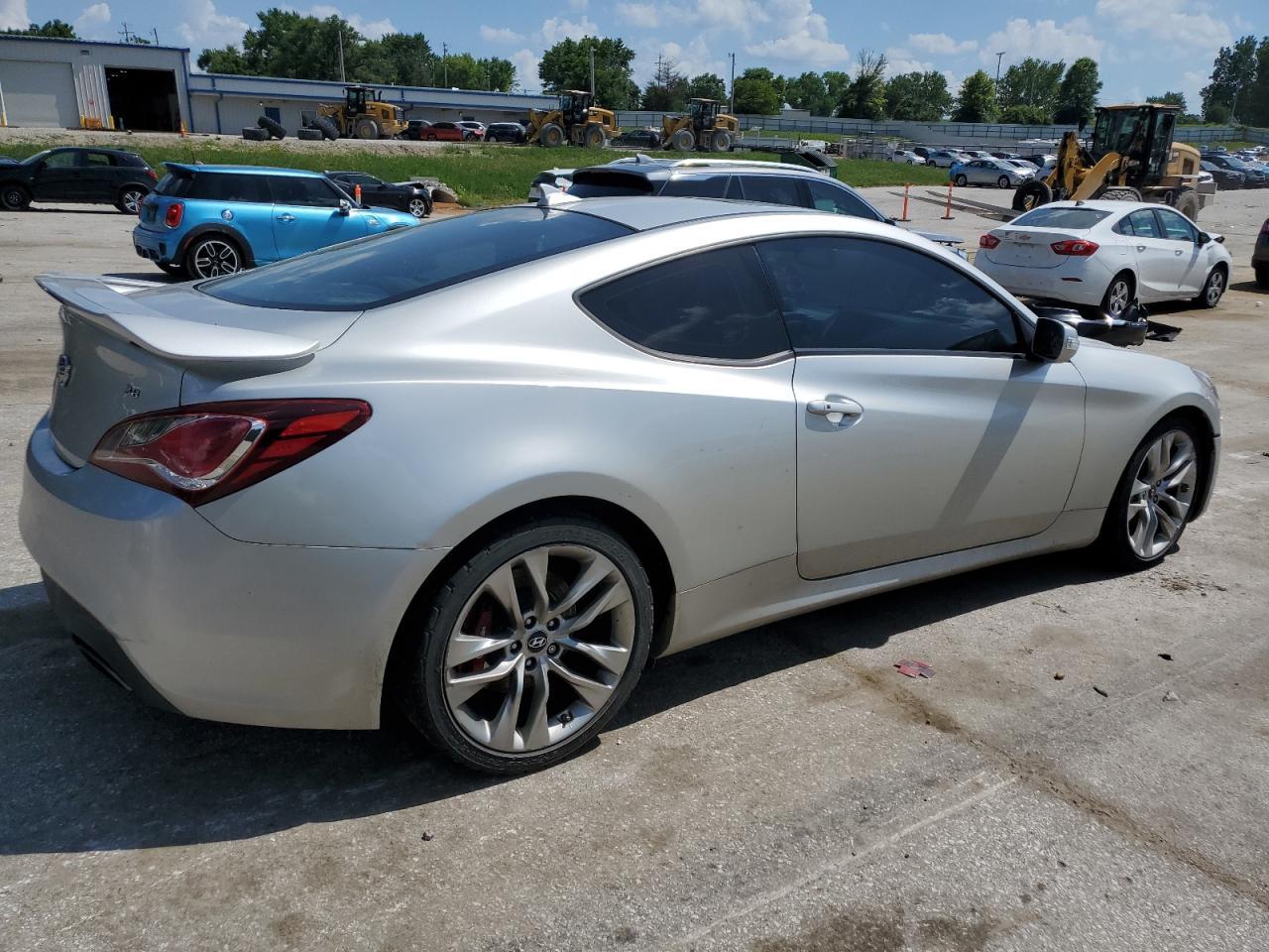 2013 HYUNDAI GENESIS