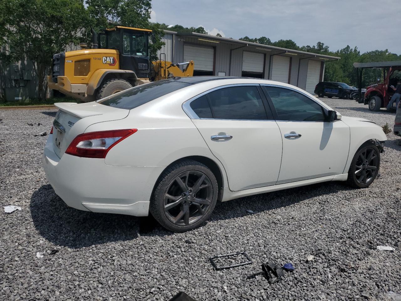2010 NISSAN Maxima