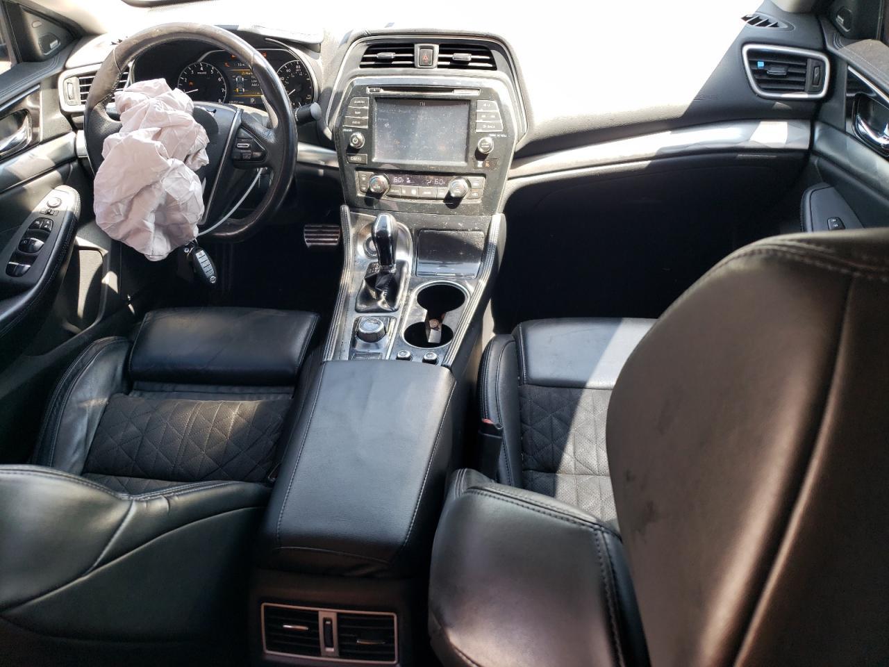 2017 NISSAN Maxima
