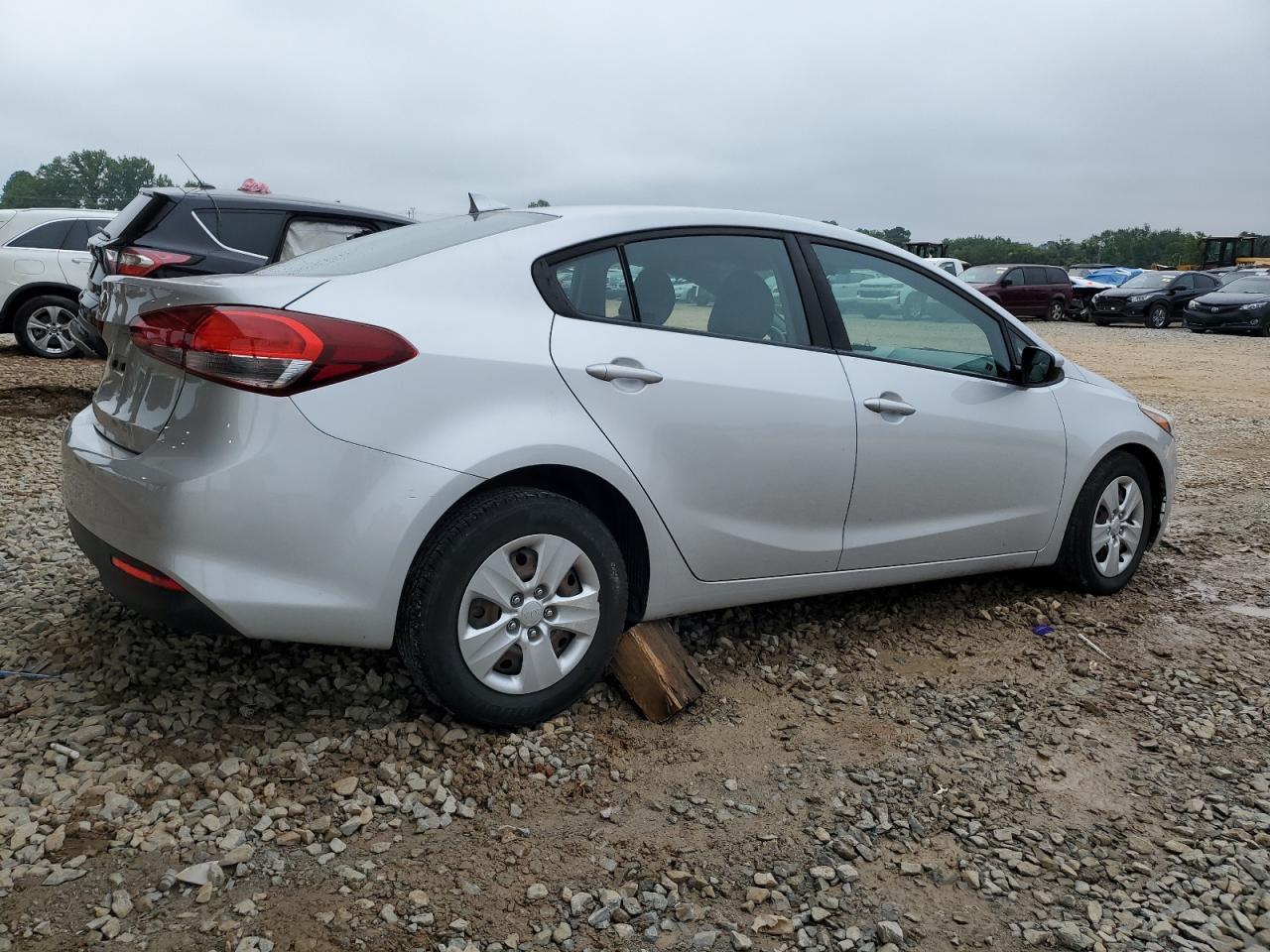 2017 KIA FORTE