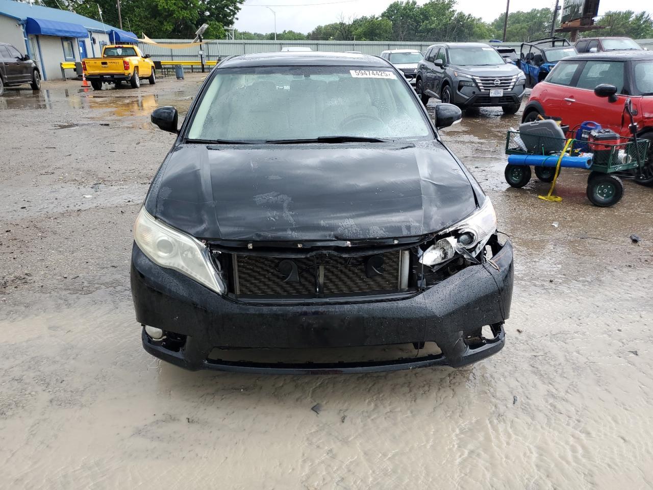 2011 TOYOTA Avalon