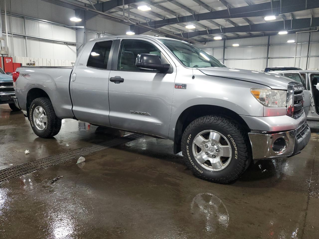 2011 TOYOTA TUNDRA