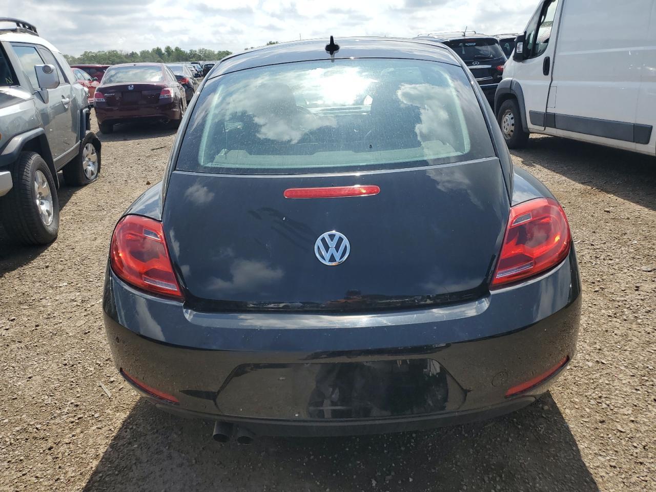 2013 VOLKSWAGEN Beetle