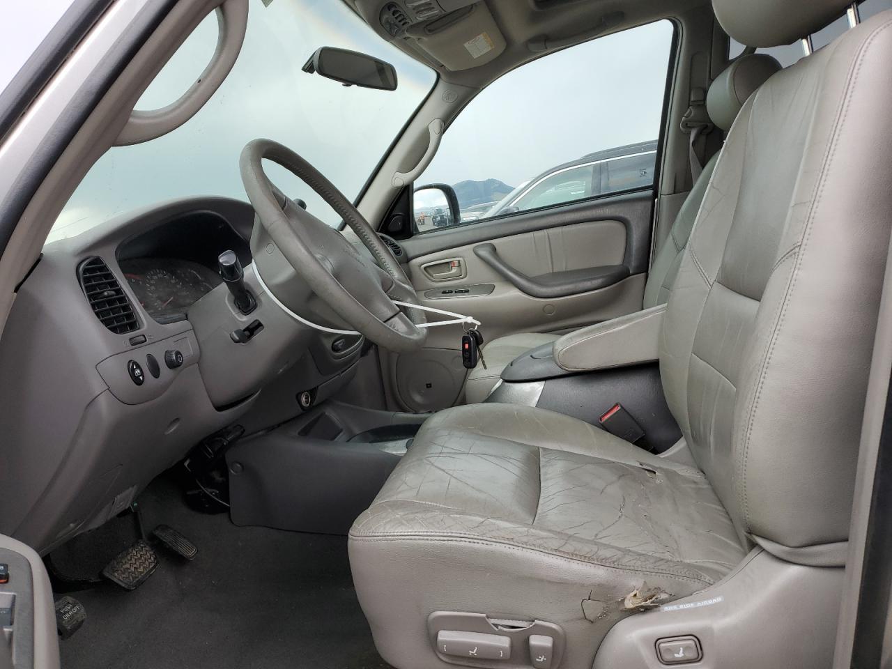 2001 TOYOTA Sequoia