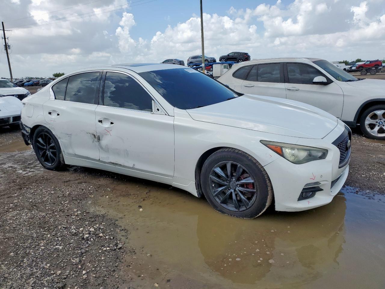 2014 INFINITI Q50