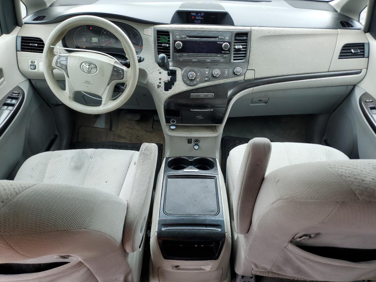 2012 TOYOTA SIENNA