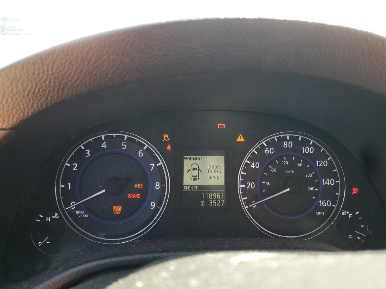 2011 INFINITI G37