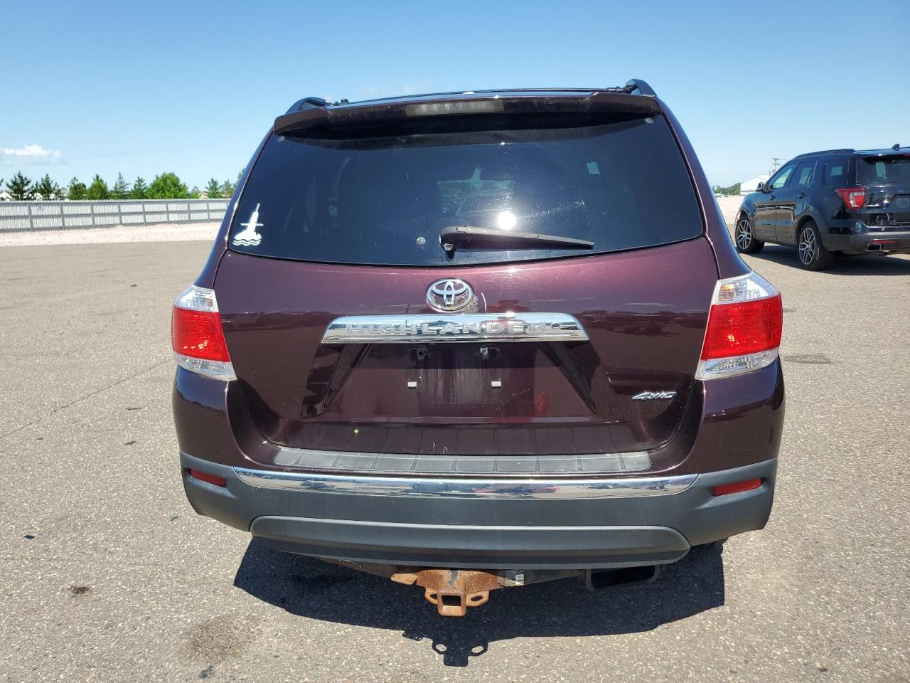 2011 TOYOTA HIGHLANDER