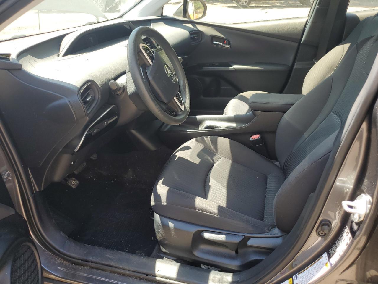 2016 TOYOTA PRIUS