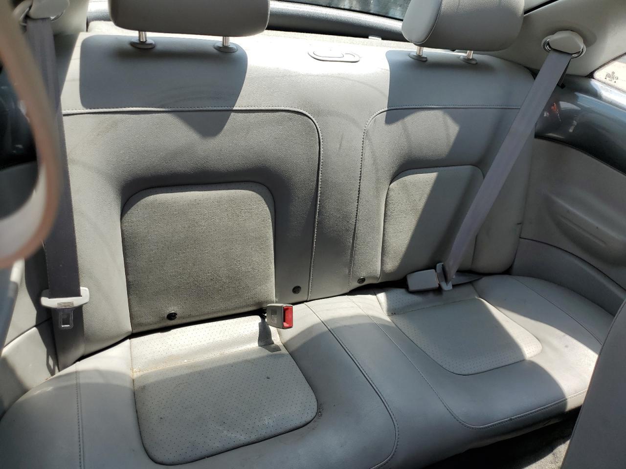 2004 VOLKSWAGEN Beetle
