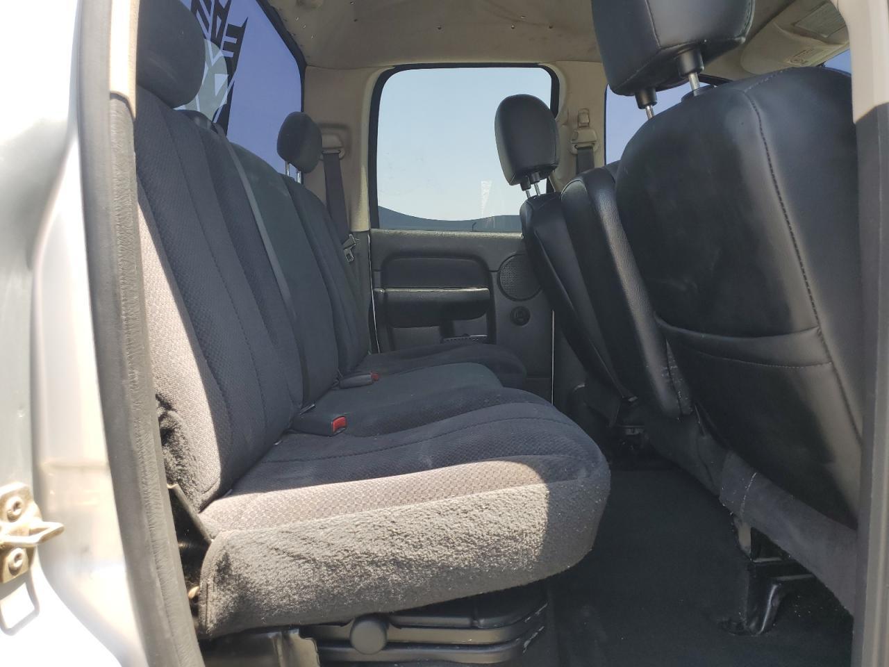 2004 DODGE Ram 2500