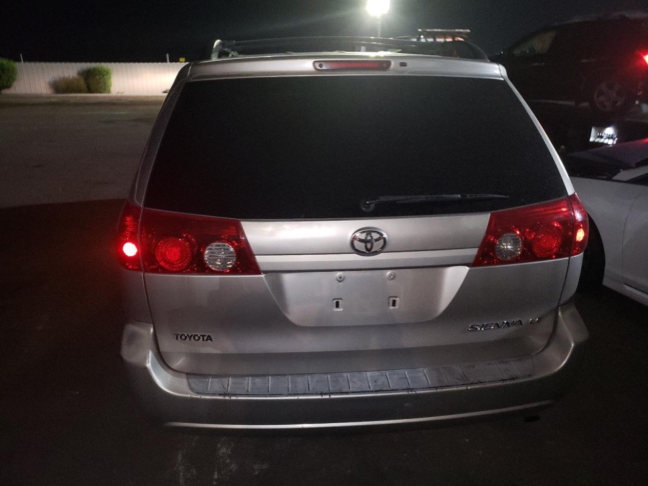2006 TOYOTA SIENNA