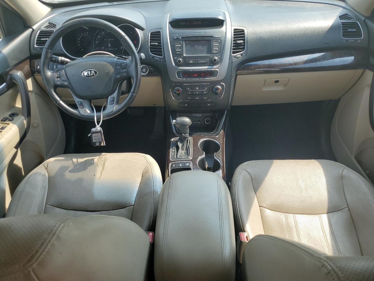 2014 KIA SORENTO