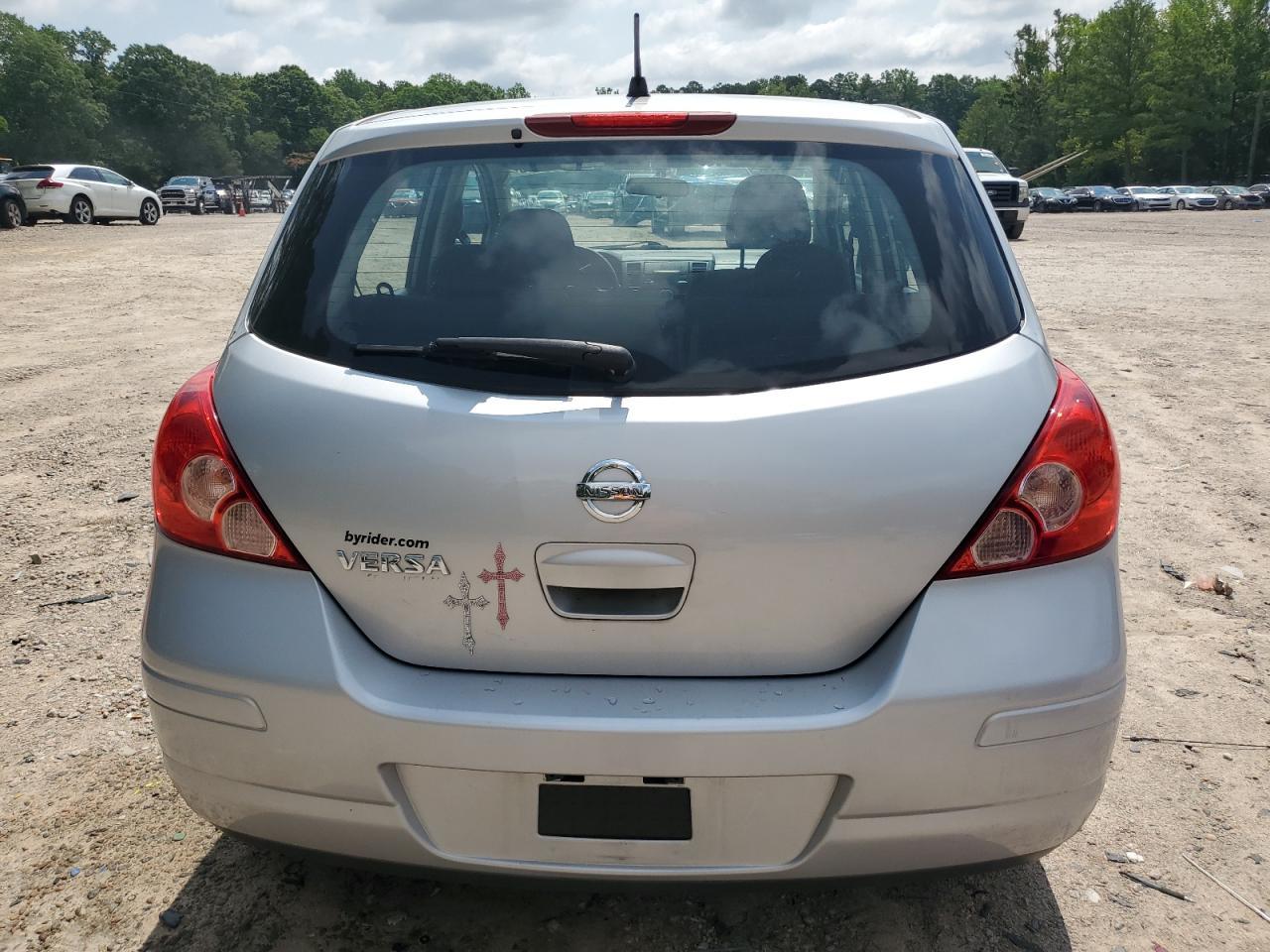 2010 NISSAN VERSA