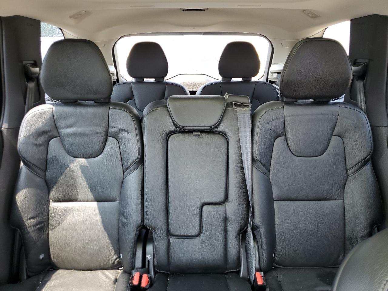 2021 VOLVO XC90