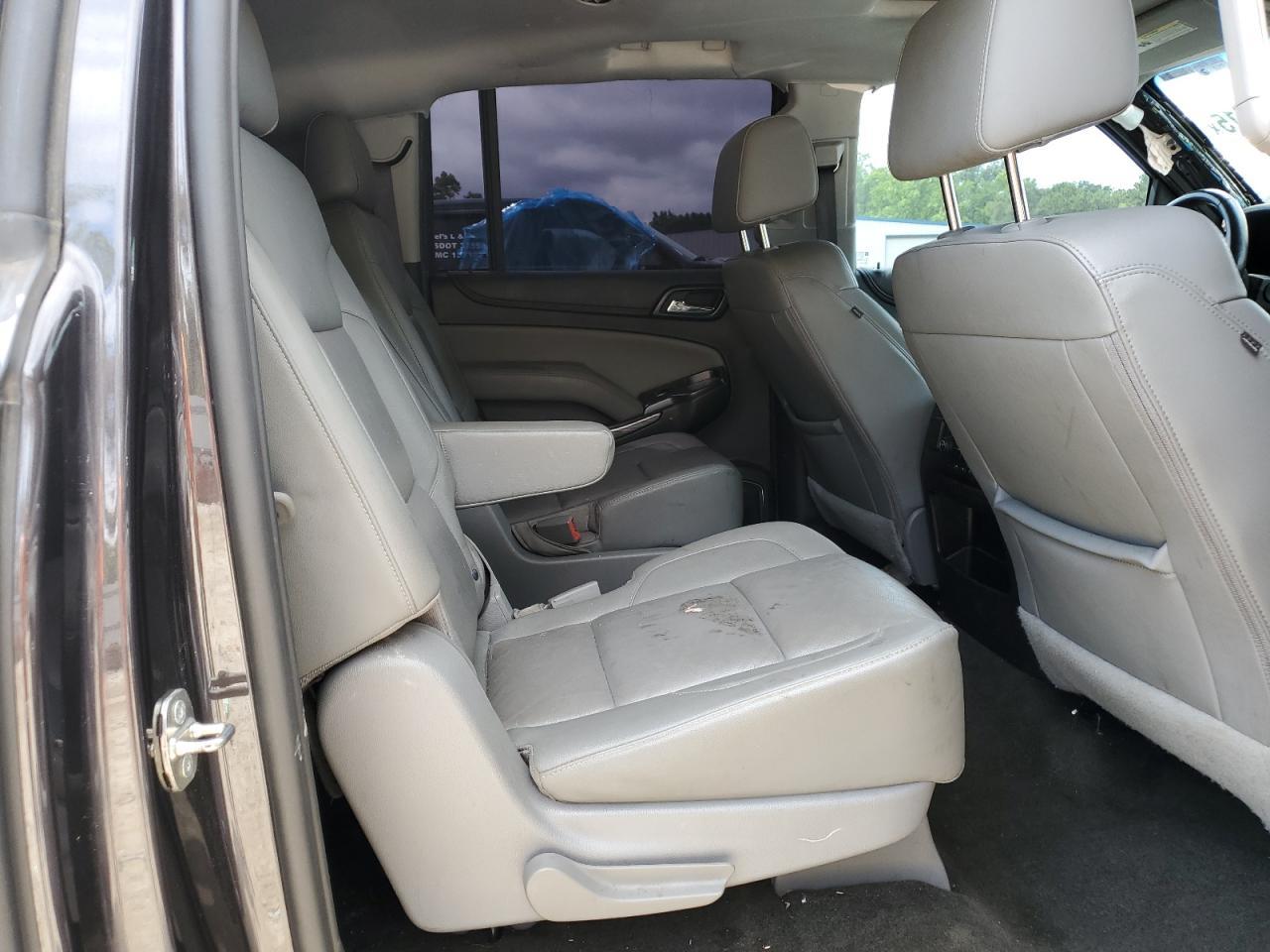 2017 CHEVROLET Suburban
