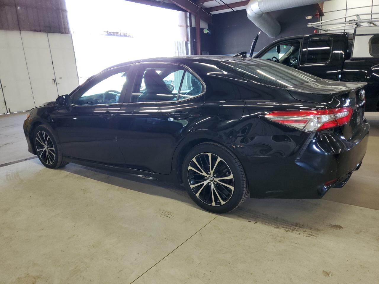 2019 TOYOTA CAMRY