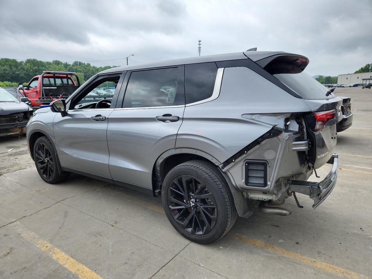 2023 MITSUBISHI outlander