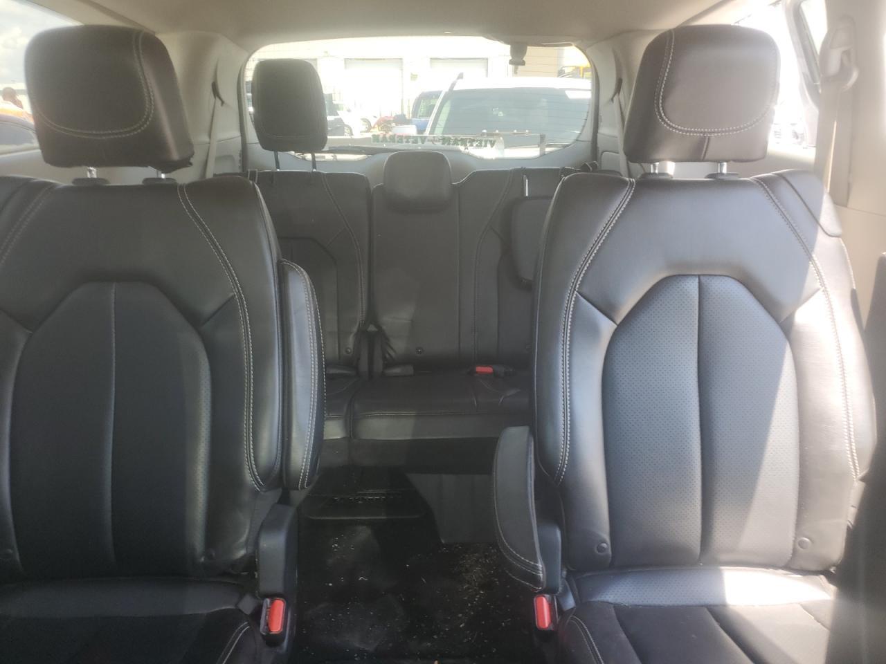 2020 CHRYSLER Voyager