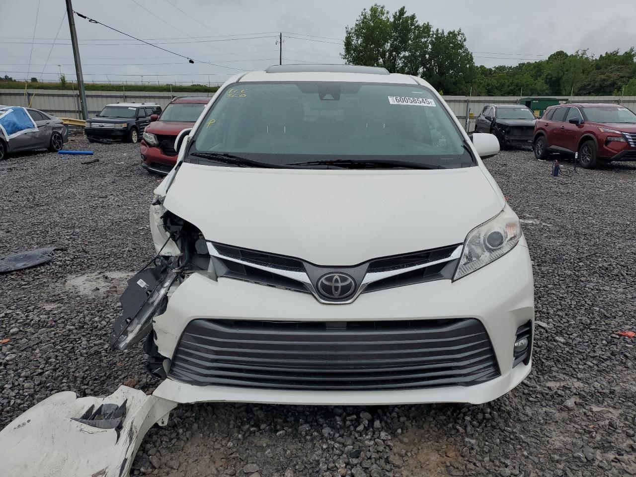 2018 TOYOTA SIENNA