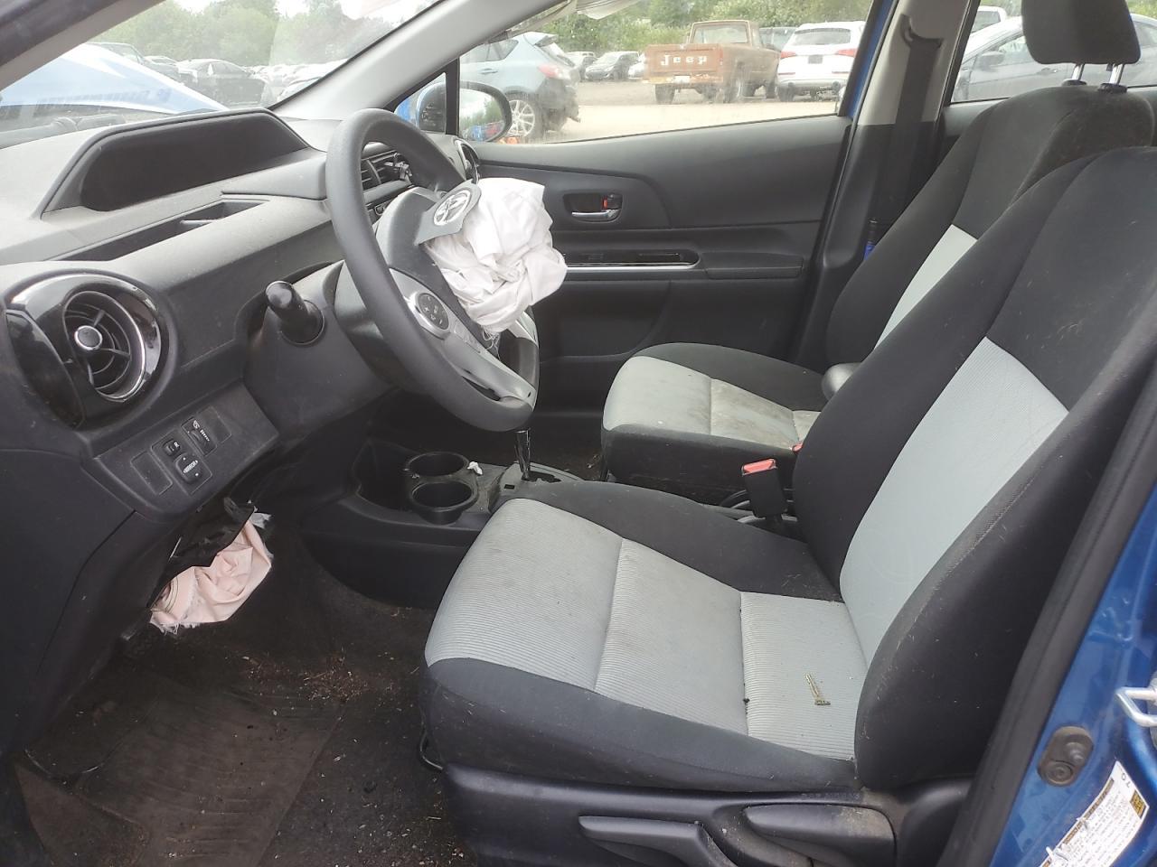 2015 TOYOTA Prius c