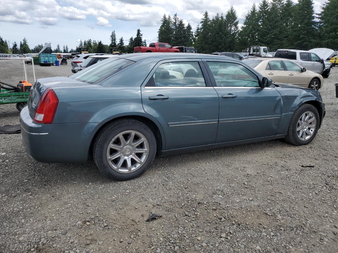 2005 CHRYSLER 300