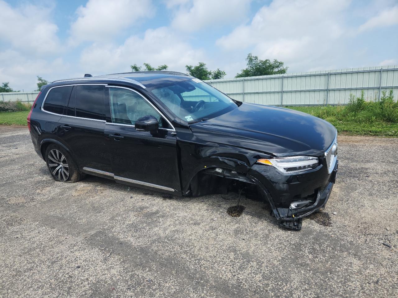 2023 VOLVO XC90