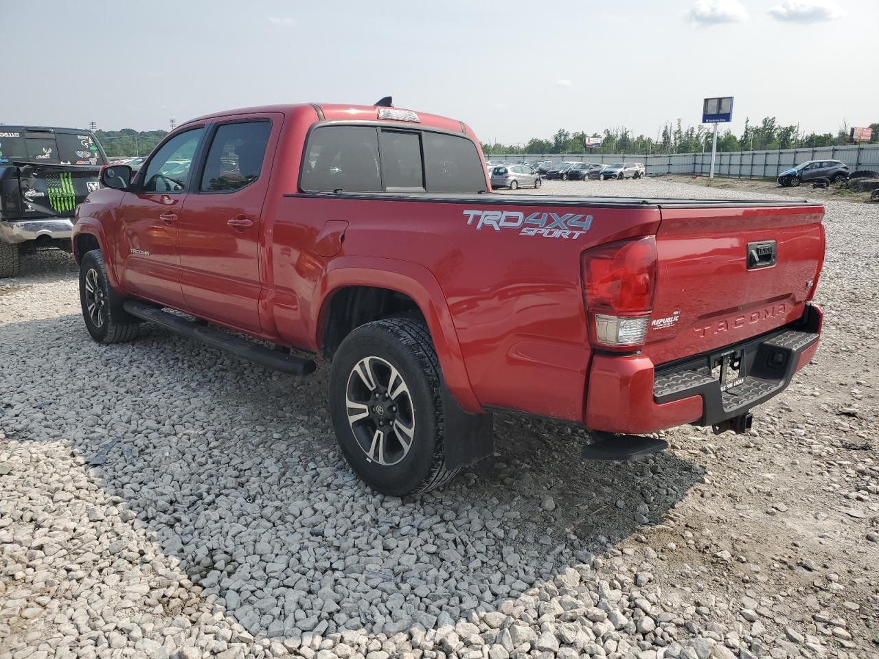 2016 TOYOTA TACOMA