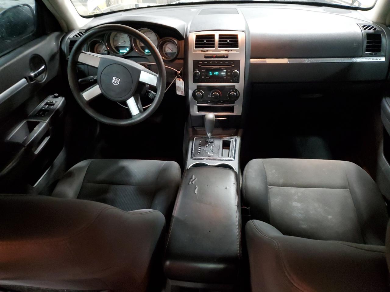 2010 DODGE CHARGER