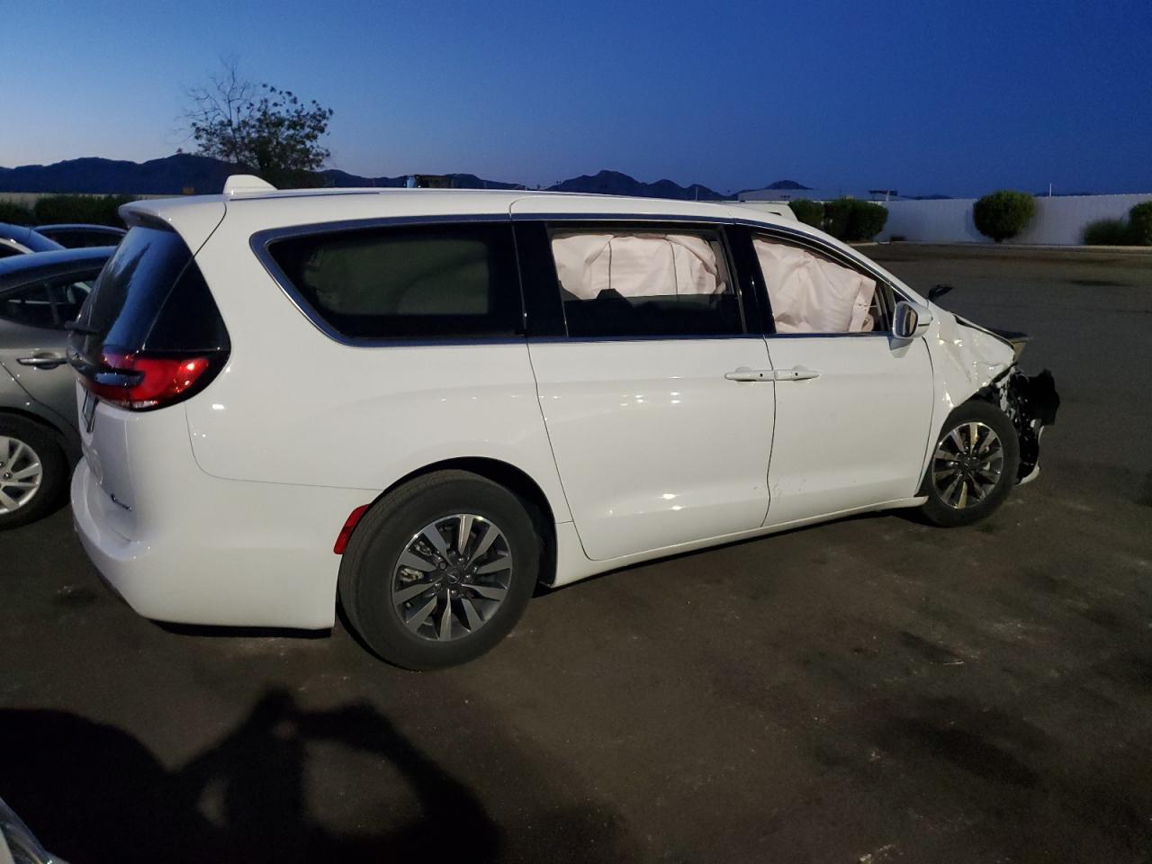 2022 CHRYSLER Pacifica