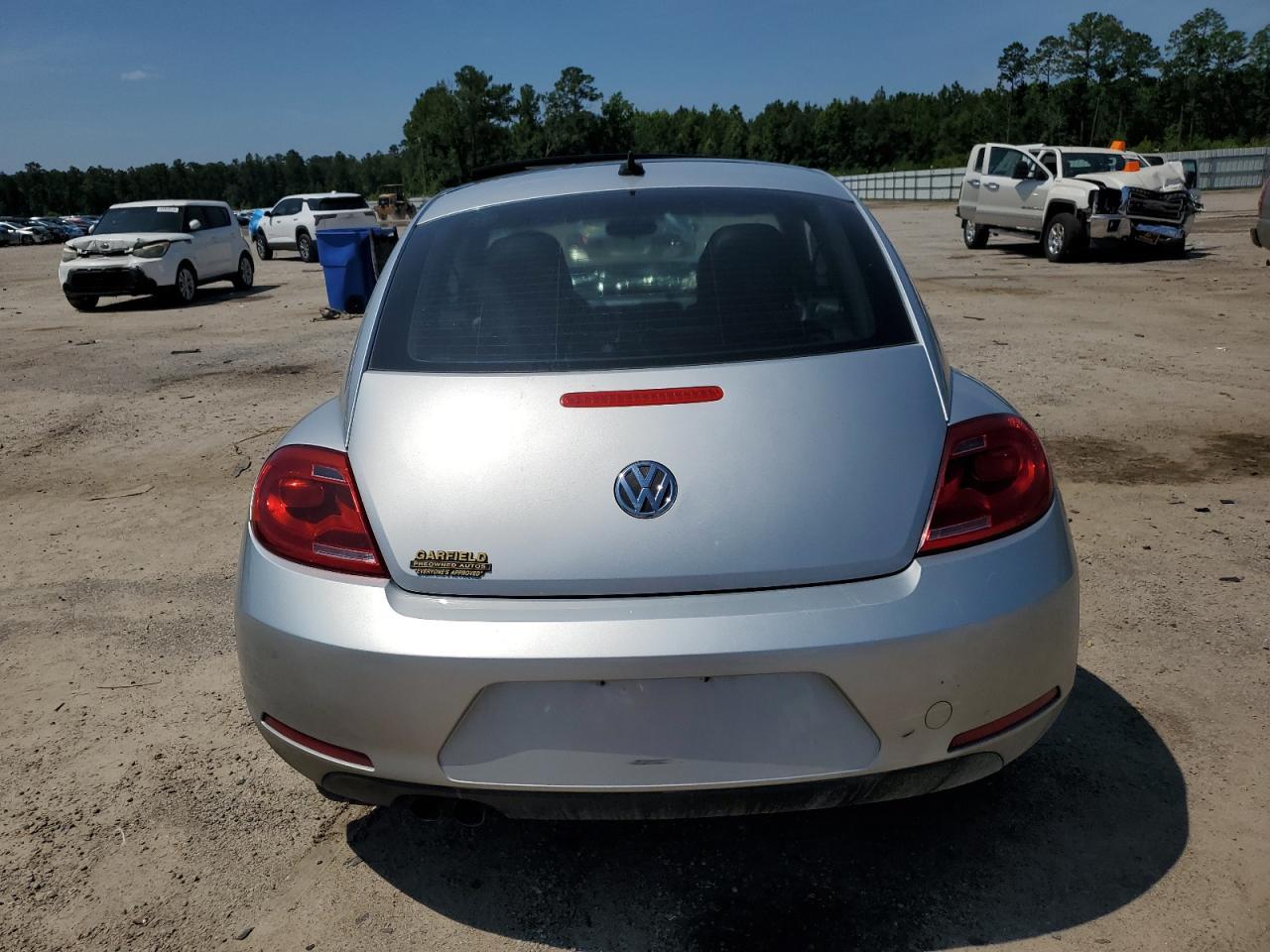 2012 VOLKSWAGEN Beetle