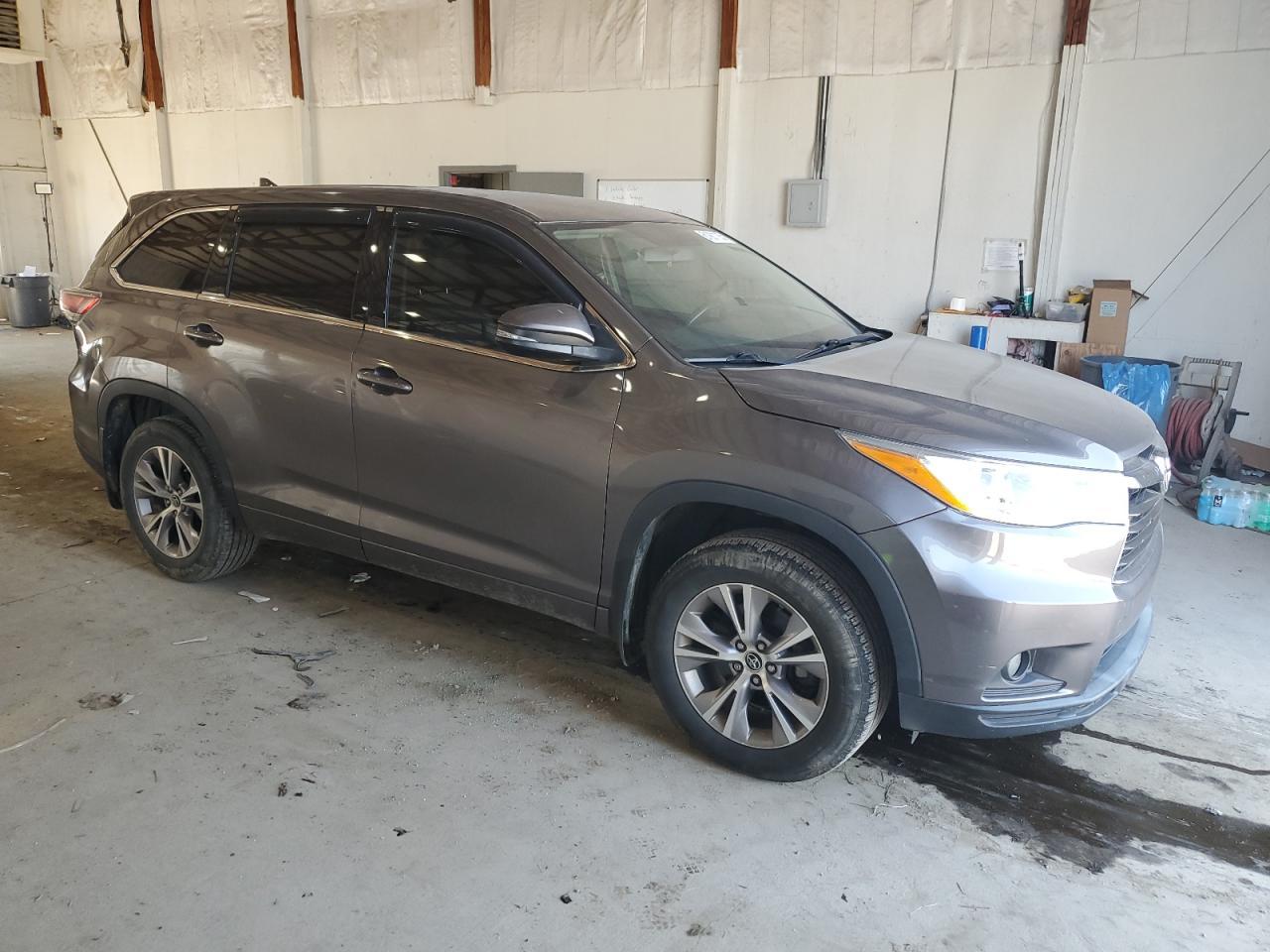 2016 TOYOTA HIGHLANDER