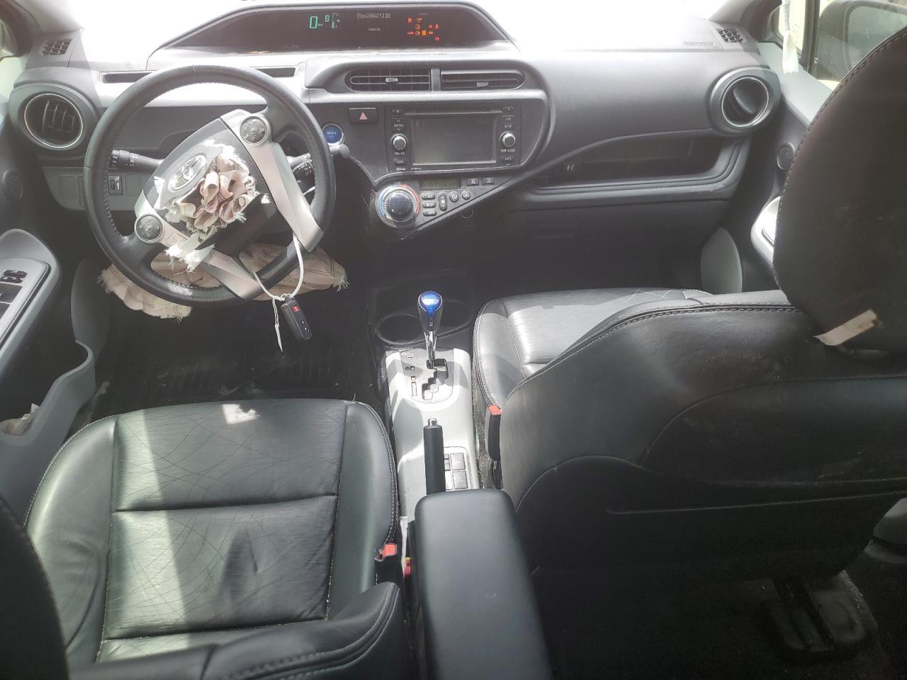 2013 TOYOTA Prius c